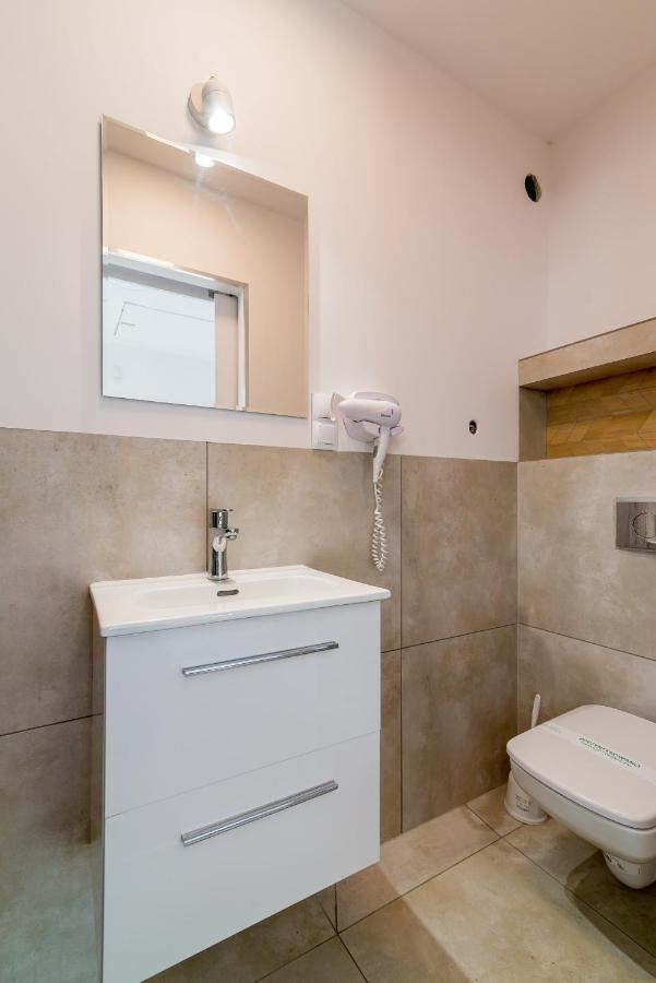 Апартаменты Studio I Pokoje I Pokoje Z Lazienkami Гданьск Экстерьер фото