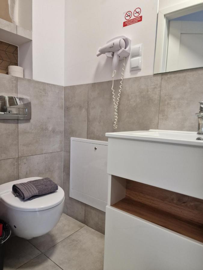Апартаменты Studio I Pokoje I Pokoje Z Lazienkami Гданьск Экстерьер фото
